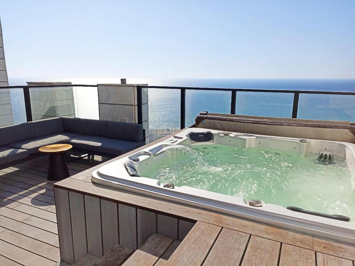 Yalarent Sea-Breeze Penthouse With Jacuzzi Apartment Bat Yam Exterior foto