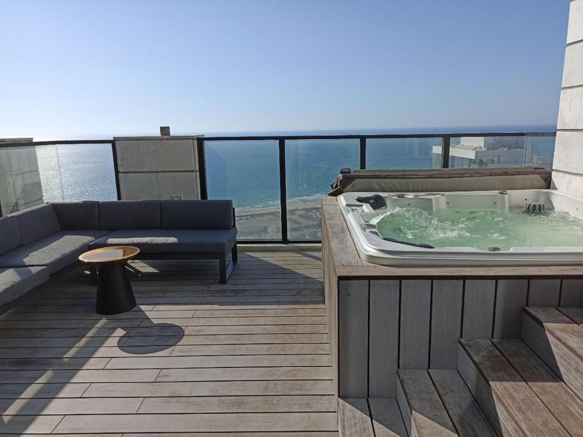 Yalarent Sea-Breeze Penthouse With Jacuzzi Apartment Bat Yam Exterior foto