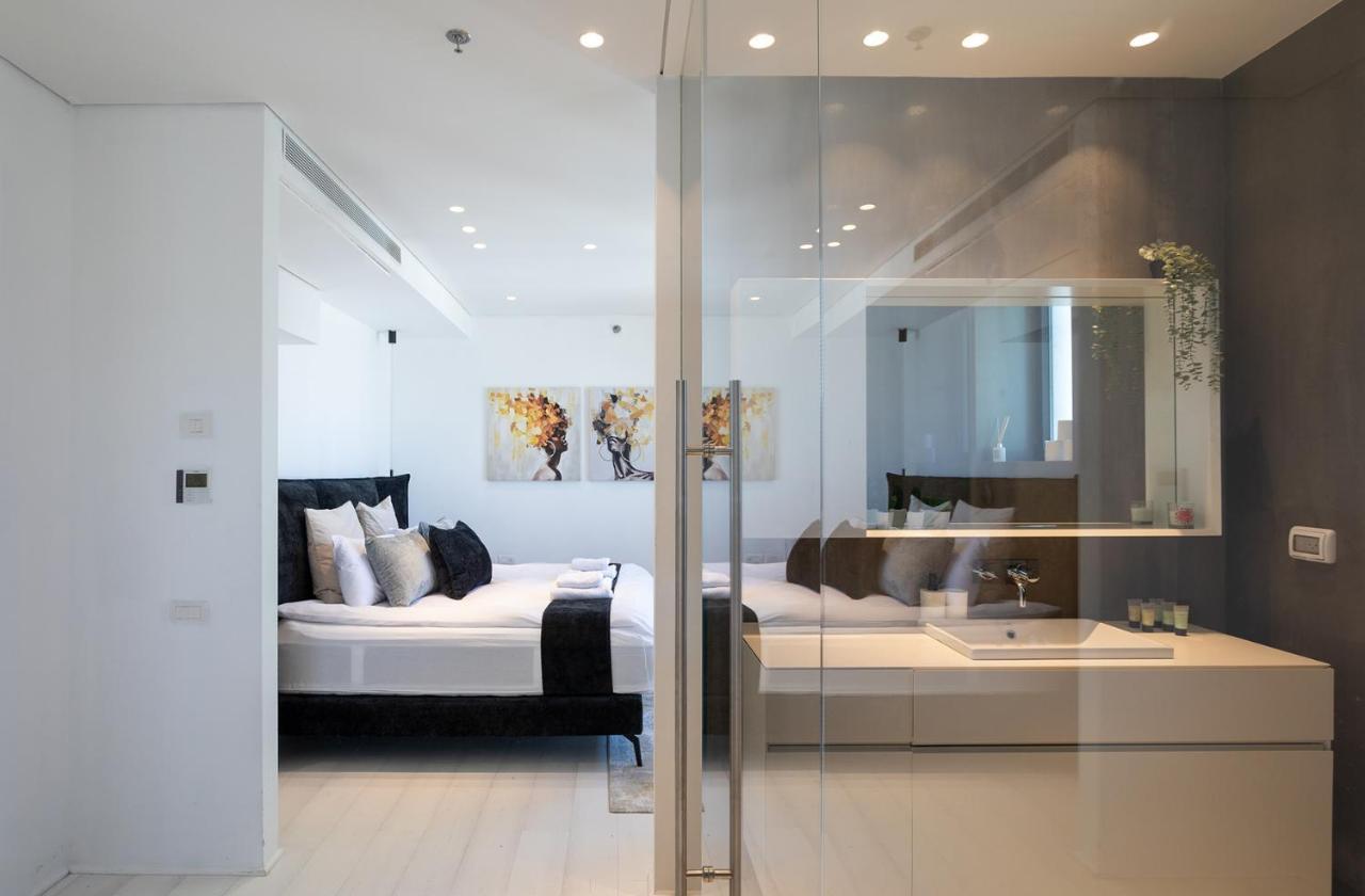 Yalarent Sea-Breeze Penthouse With Jacuzzi Apartment Bat Yam Exterior foto