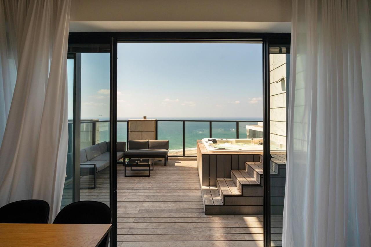 Yalarent Sea-Breeze Penthouse With Jacuzzi Apartment Bat Yam Exterior foto