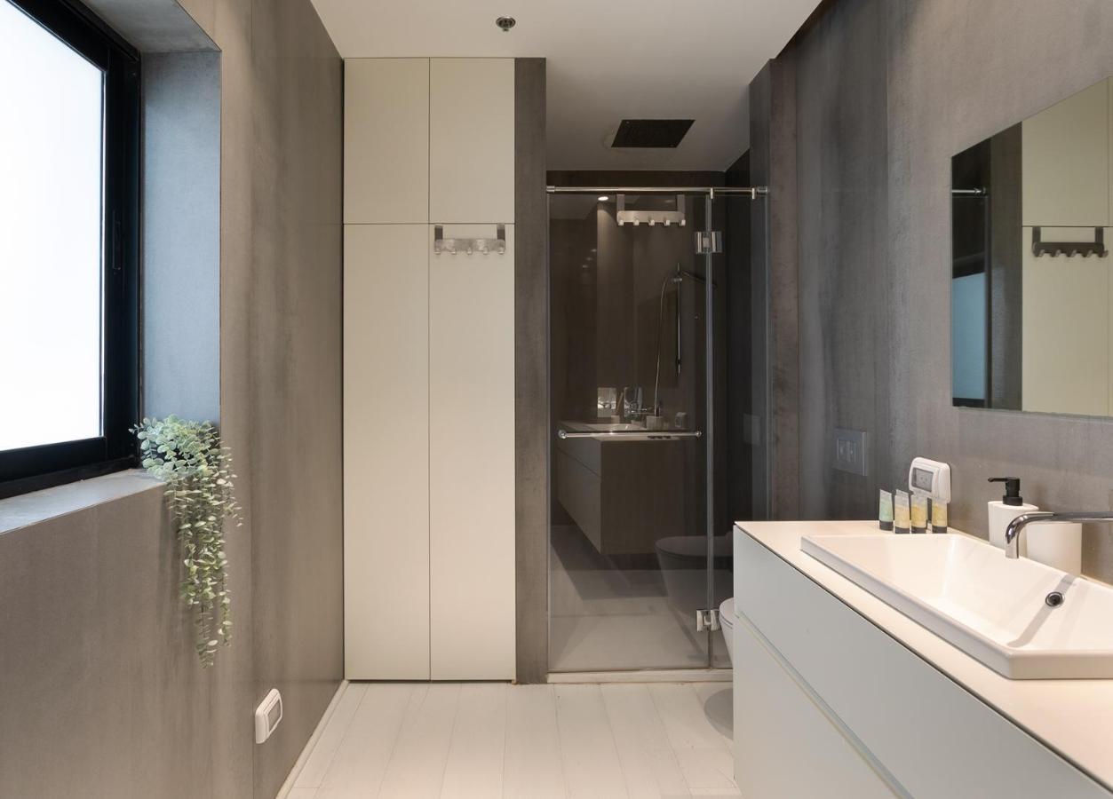 Yalarent Sea-Breeze Penthouse With Jacuzzi Apartment Bat Yam Exterior foto