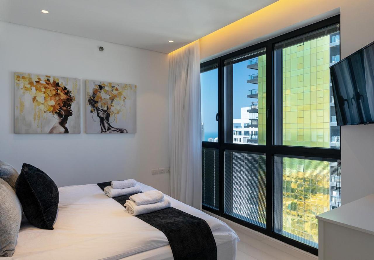 Yalarent Sea-Breeze Penthouse With Jacuzzi Apartment Bat Yam Exterior foto