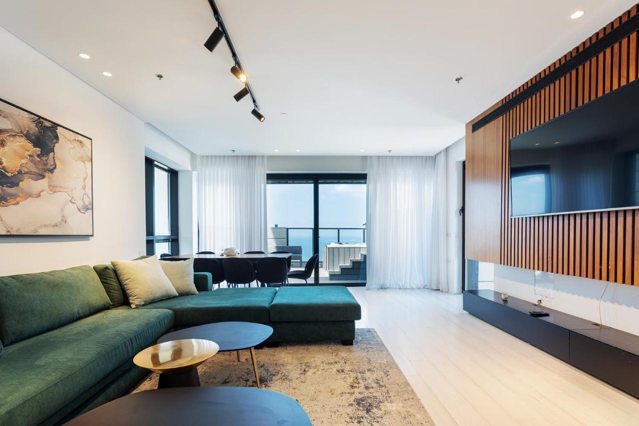 Yalarent Sea-Breeze Penthouse With Jacuzzi Apartment Bat Yam Exterior foto