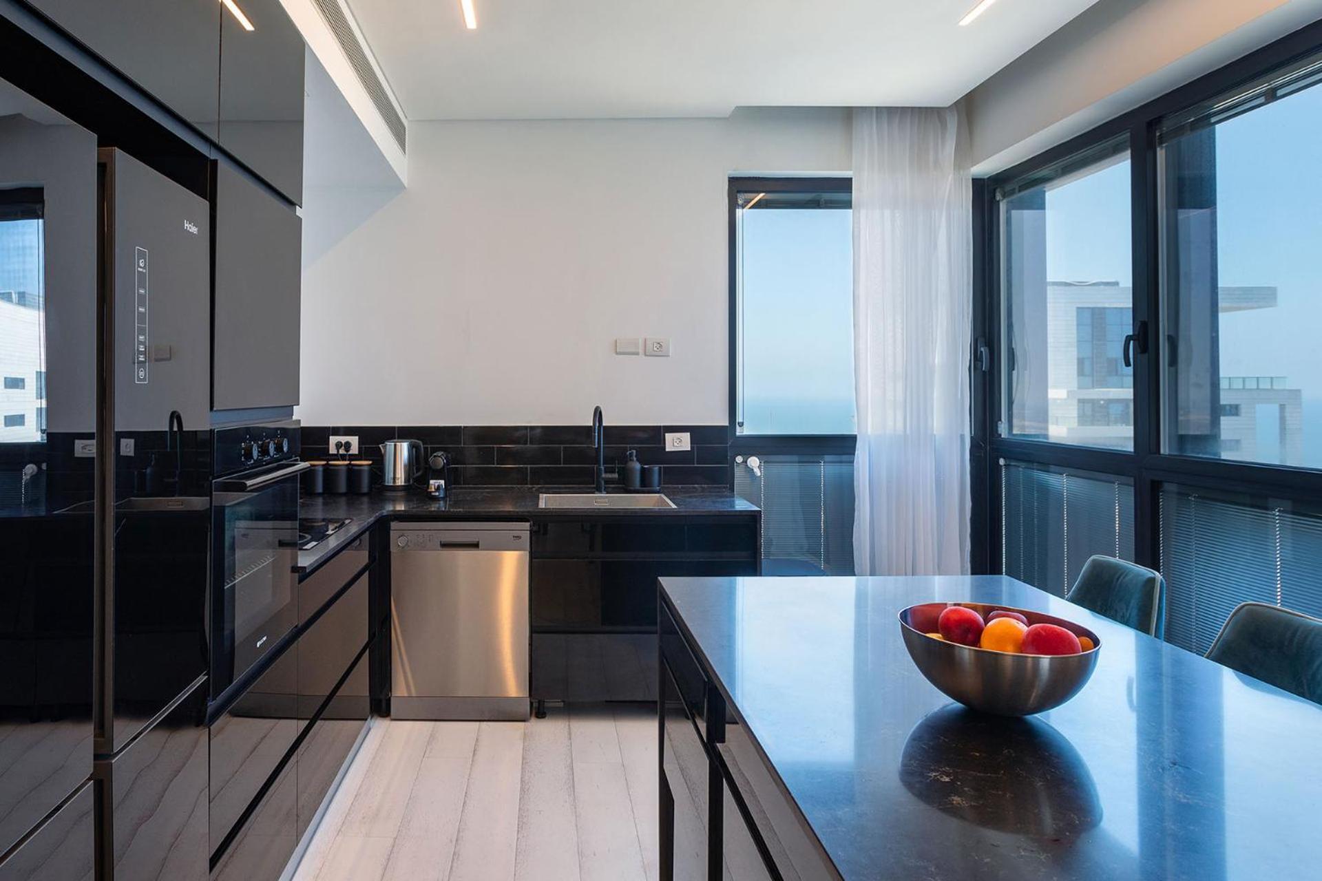 Yalarent Sea-Breeze Penthouse With Jacuzzi Apartment Bat Yam Exterior foto